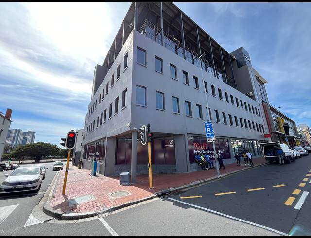 496M² BUSINESS TO LET IN WOODSTOCK